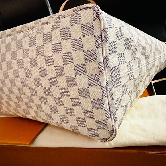 Brand New Louis Vuitton Neverfull GM - Picture 10 of 16